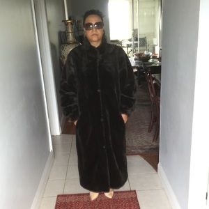 J.PERCY For MARVIN RICHARDS FAUX FUR AND  REVERSIBLE COAT .SIZE MP